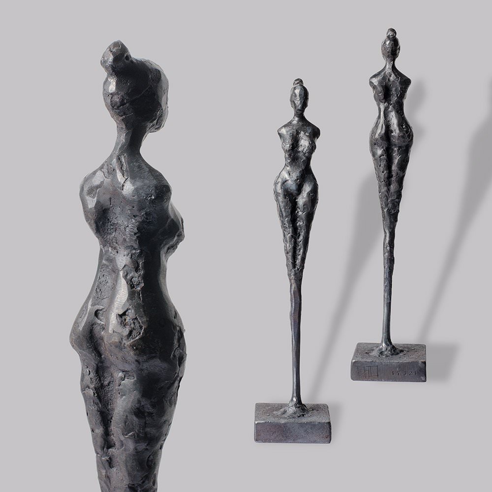 Skulpturen Sculptures Schweiz Suisse Switzerland David Werthmueller Eisenplastiken weibliche Figur Stehende